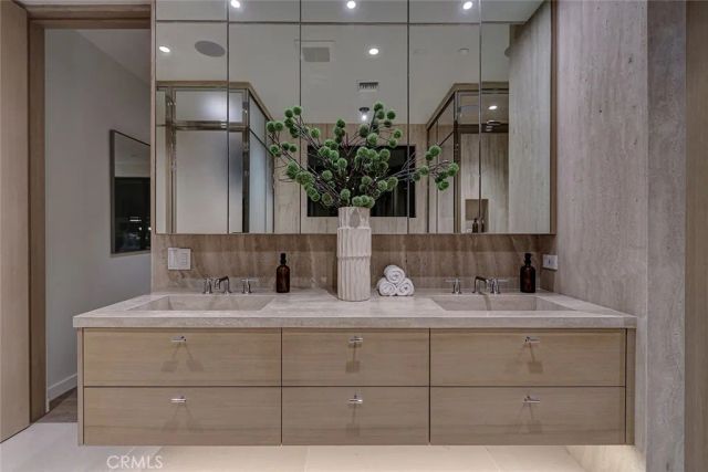 315 25th, Manhattan Beach, CA 90266