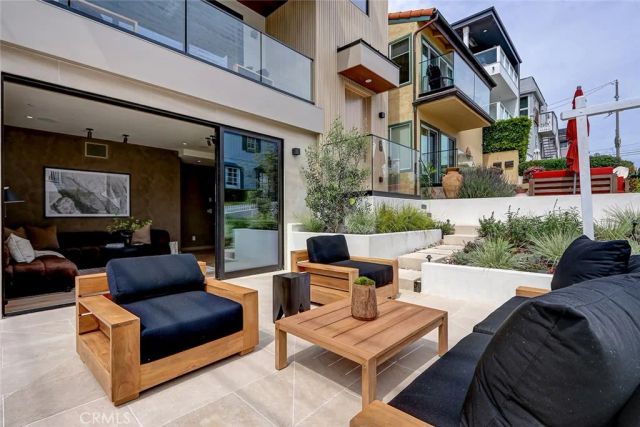 315 25th, Manhattan Beach, CA 90266