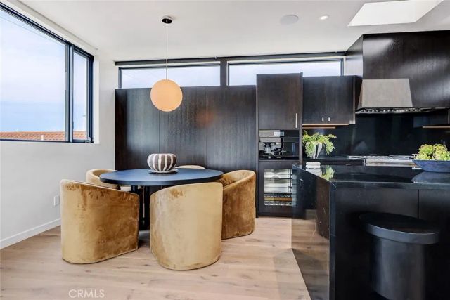 315 25th, Manhattan Beach, CA 90266