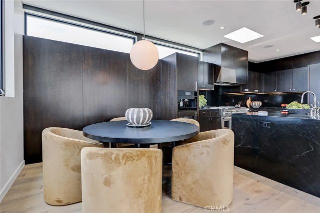 315 25th, Manhattan Beach, CA 90266