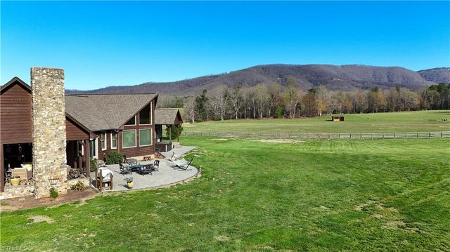 1083 Union Community Road, Thurmond, NC 28683