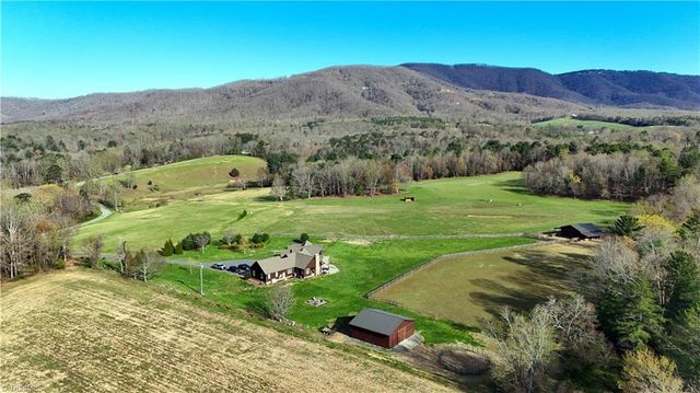 1083 Union Community Road, Thurmond, NC 28683