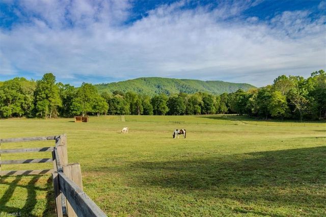 1083 Union Community Road, Thurmond, NC 28683