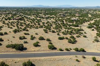 37 Picacho Peak Drive, Santa Fe, NM 87506