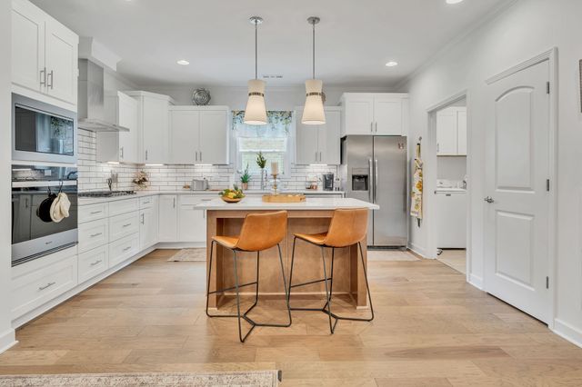 7112 Maddenwood Lane, Hermitage, TN 37076