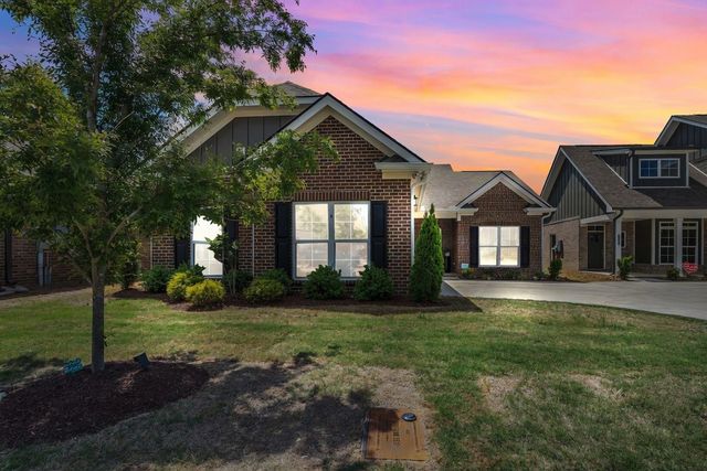 7112 Maddenwood Lane, Hermitage, TN 37076