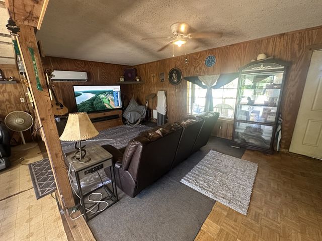 118 Rommel Court, Springtown, TX 76082