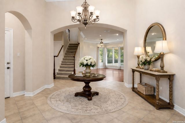 8218 PLUM VALLEY DR, San Antonio, TX 78255