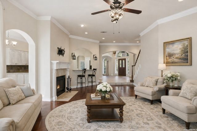 8218 PLUM VALLEY DR, San Antonio, TX 78255