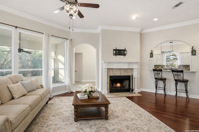 8218 PLUM VALLEY DR, San Antonio, TX 78255