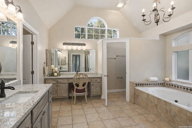 8218 PLUM VALLEY DR, San Antonio, TX 78255