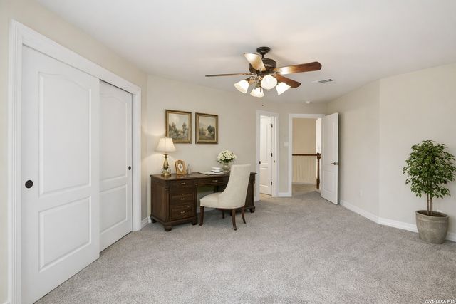 8218 PLUM VALLEY DR, San Antonio, TX 78255