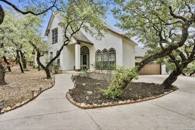 8218 PLUM VALLEY DR, San Antonio, TX 78255