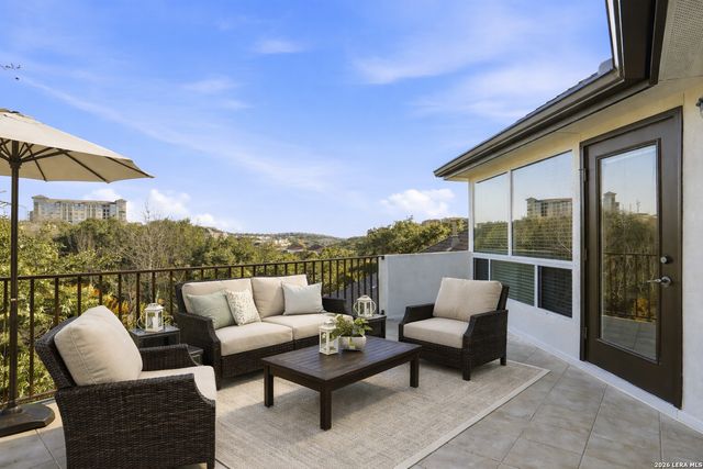 8218 PLUM VALLEY DR, San Antonio, TX 78255