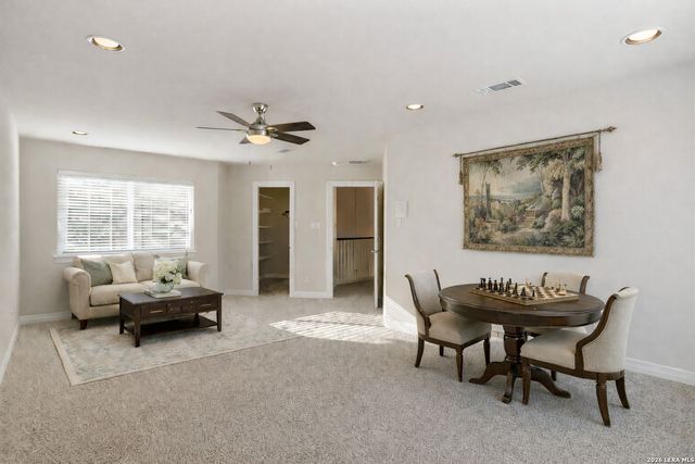 8218 PLUM VALLEY DR, San Antonio, TX 78255