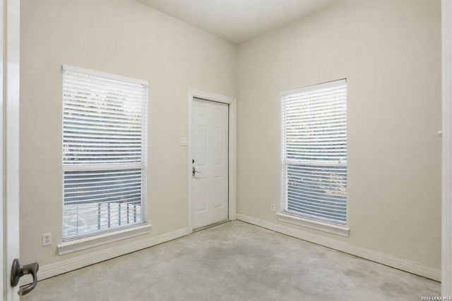 8218 PLUM VALLEY DR, San Antonio, TX 78255