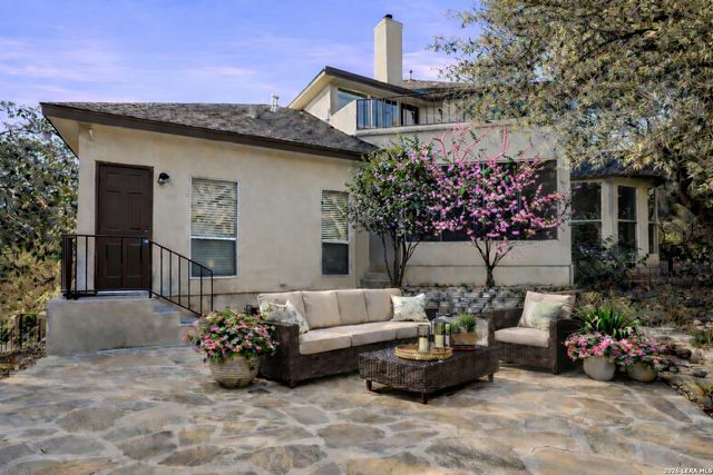 8218 PLUM VALLEY DR, San Antonio, TX 78255