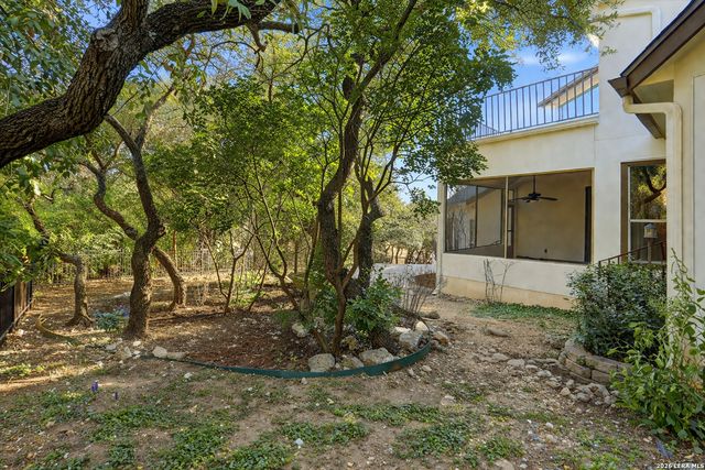 8218 PLUM VALLEY DR, San Antonio, TX 78255