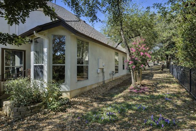 8218 PLUM VALLEY DR, San Antonio, TX 78255