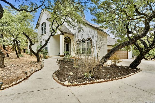 8218 PLUM VALLEY DR, San Antonio, TX 78255