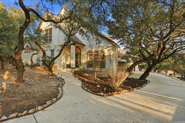 8218 PLUM VALLEY DR, San Antonio, TX 78255