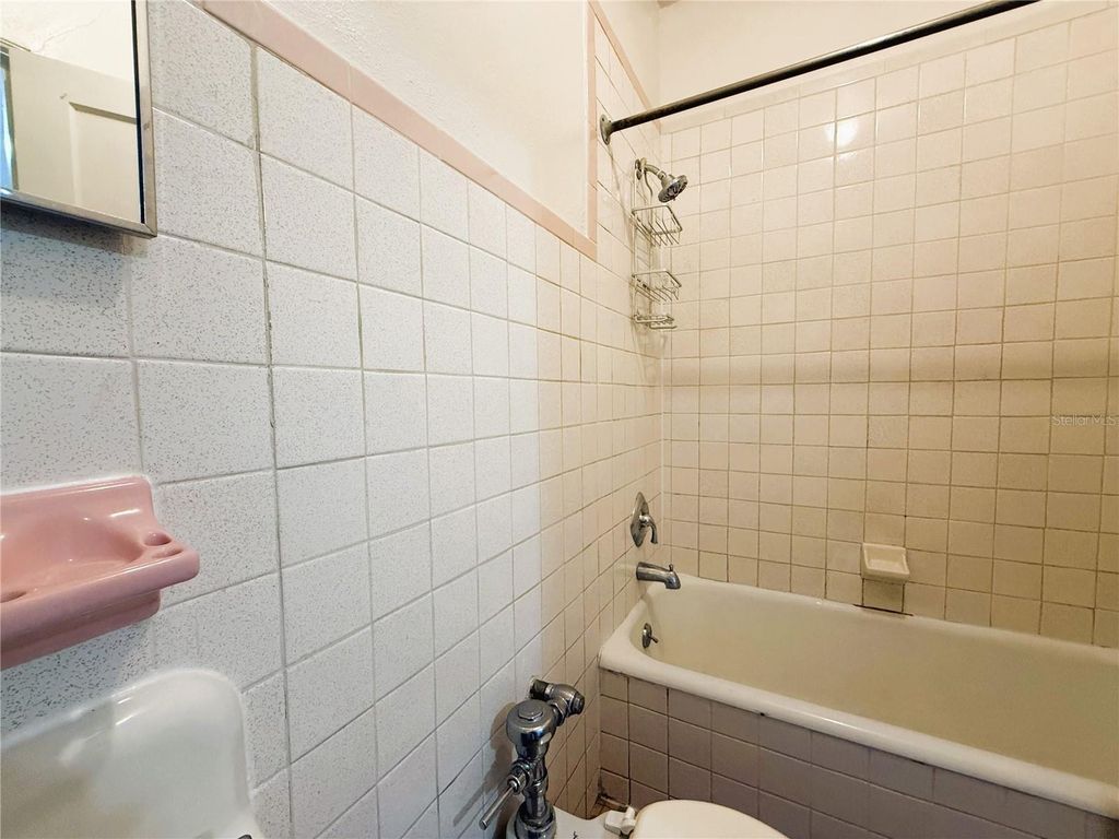 Image 40 of property listing at 315 RIDGE MANOR DRIVE, Lake Wales, FL 33853