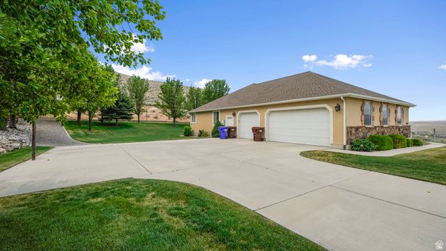 2286 E CEDAR DR, Eagle Mountain, UT 84005