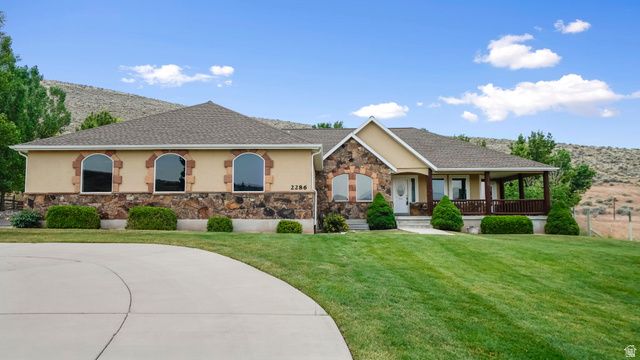 2286 E CEDAR DR, Eagle Mountain, UT 84005