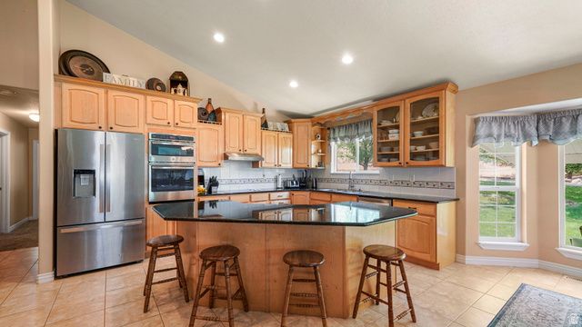 2286 E CEDAR DR, Eagle Mountain, UT 84005