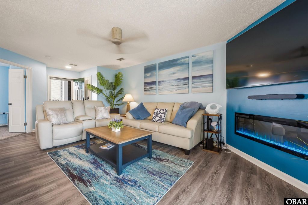 Image 2 of property listing at 513 Pirates Way # 513B, Manteo, NC 27954