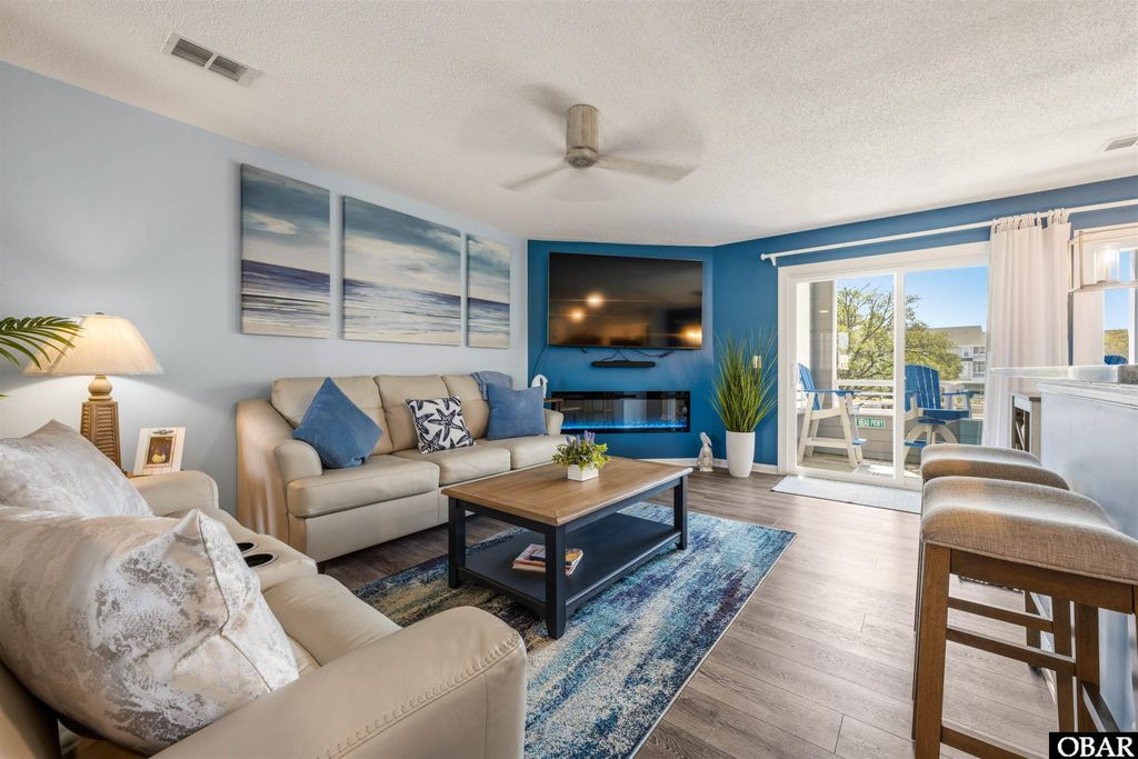 Image 4 of property listing at 513 Pirates Way # 513B, Manteo, NC 27954