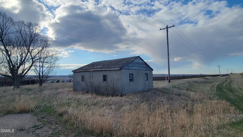 6150 State Highway 1806, Fort Rice, ND 58554 photo 13