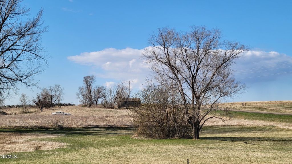 6150 State Highway 1806, Fort Rice, ND 58554 photo 2