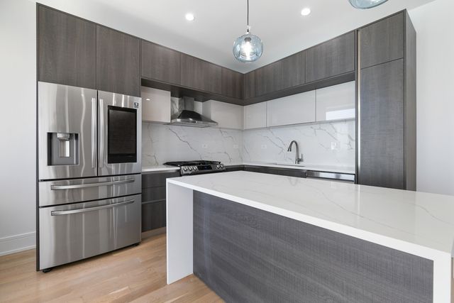 7729 N EASTLAKE Terrace 2E, Chicago, IL 60626