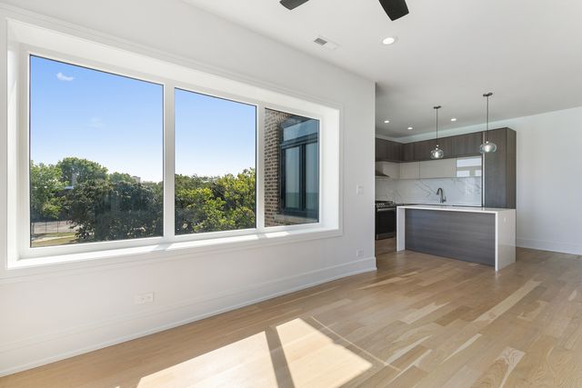 7729 N EASTLAKE Terrace 2E, Chicago, IL 60626