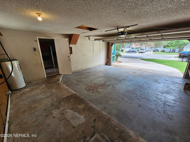 8176 KILWINNING Lane, Jacksonville, FL 32244
