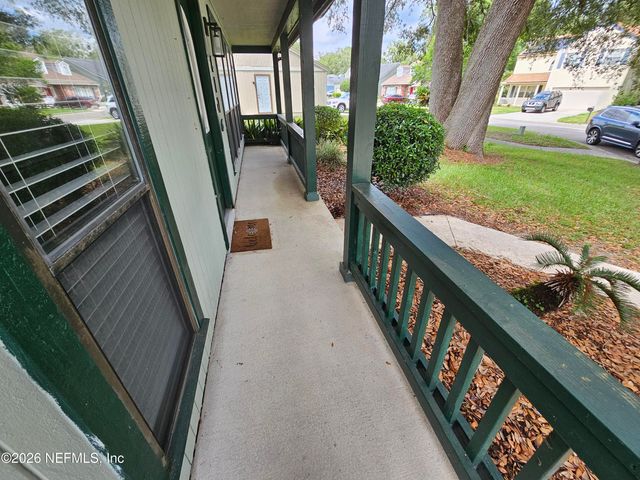 8176 KILWINNING Lane, Jacksonville, FL 32244