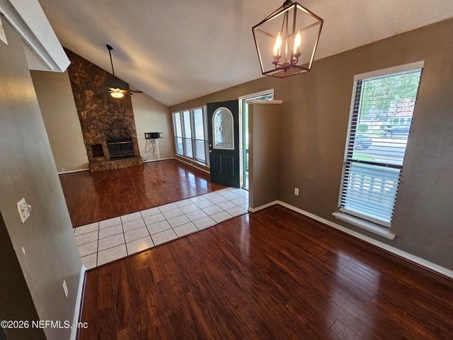 8176 KILWINNING Lane, Jacksonville, FL 32244
