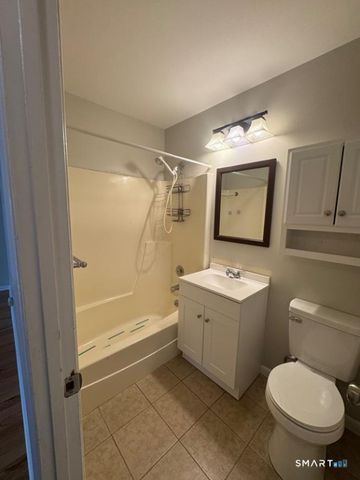 12 Cedar Court I, East Haven, CT 06512