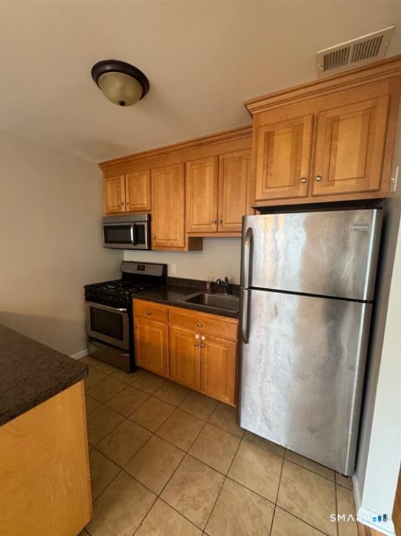 12 Cedar Court I, East Haven, CT 06512