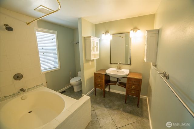 2500 167th Place NE, Bellevue, WA 98008