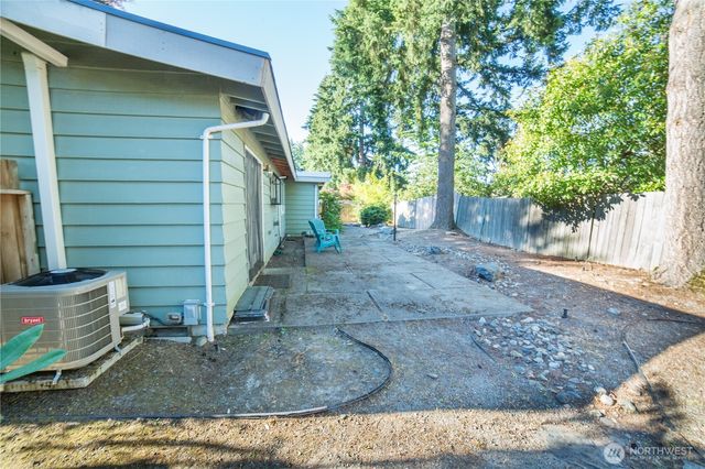 2500 167th Place NE, Bellevue, WA 98008