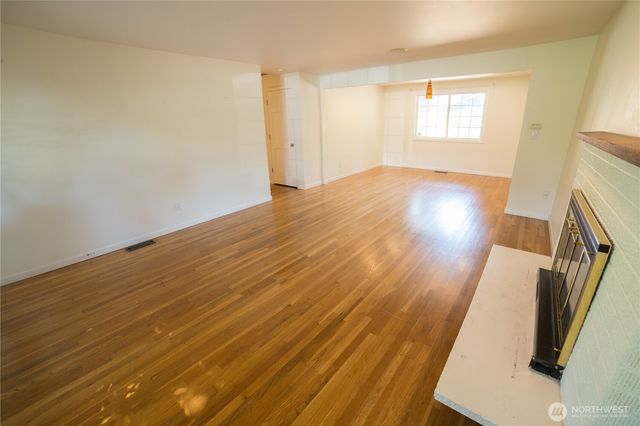 2500 167th Place NE, Bellevue, WA 98008