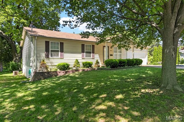 3911 Jane Avenue, St Ann, MO 63074