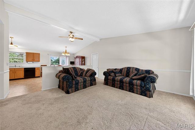 3911 Jane Avenue, St Ann, MO 63074