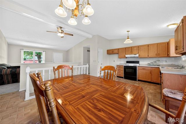 3911 Jane Avenue, St Ann, MO 63074