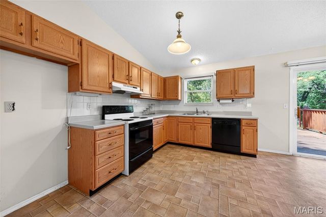 3911 Jane Avenue, St Ann, MO 63074