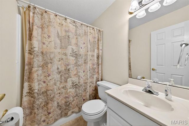 3911 Jane Avenue, St Ann, MO 63074