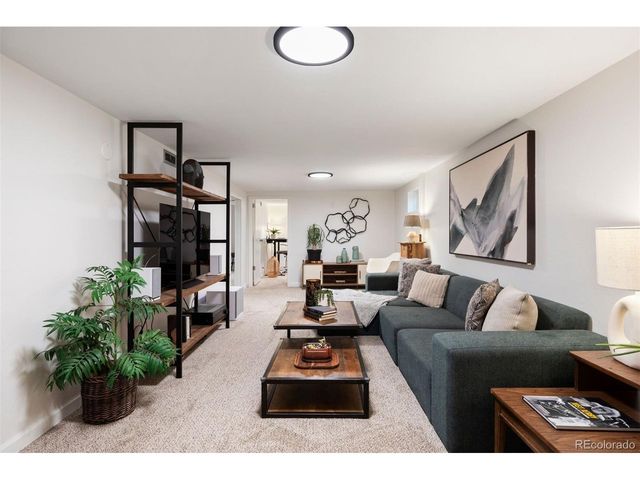 1126 W Princeton Pl, Englewood, CO 80110