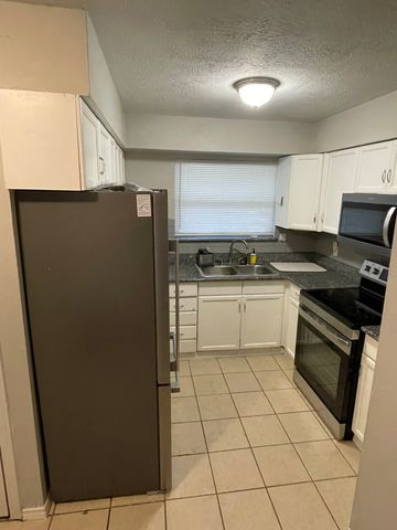 1008 Scott Drive, Denton, TX 76205